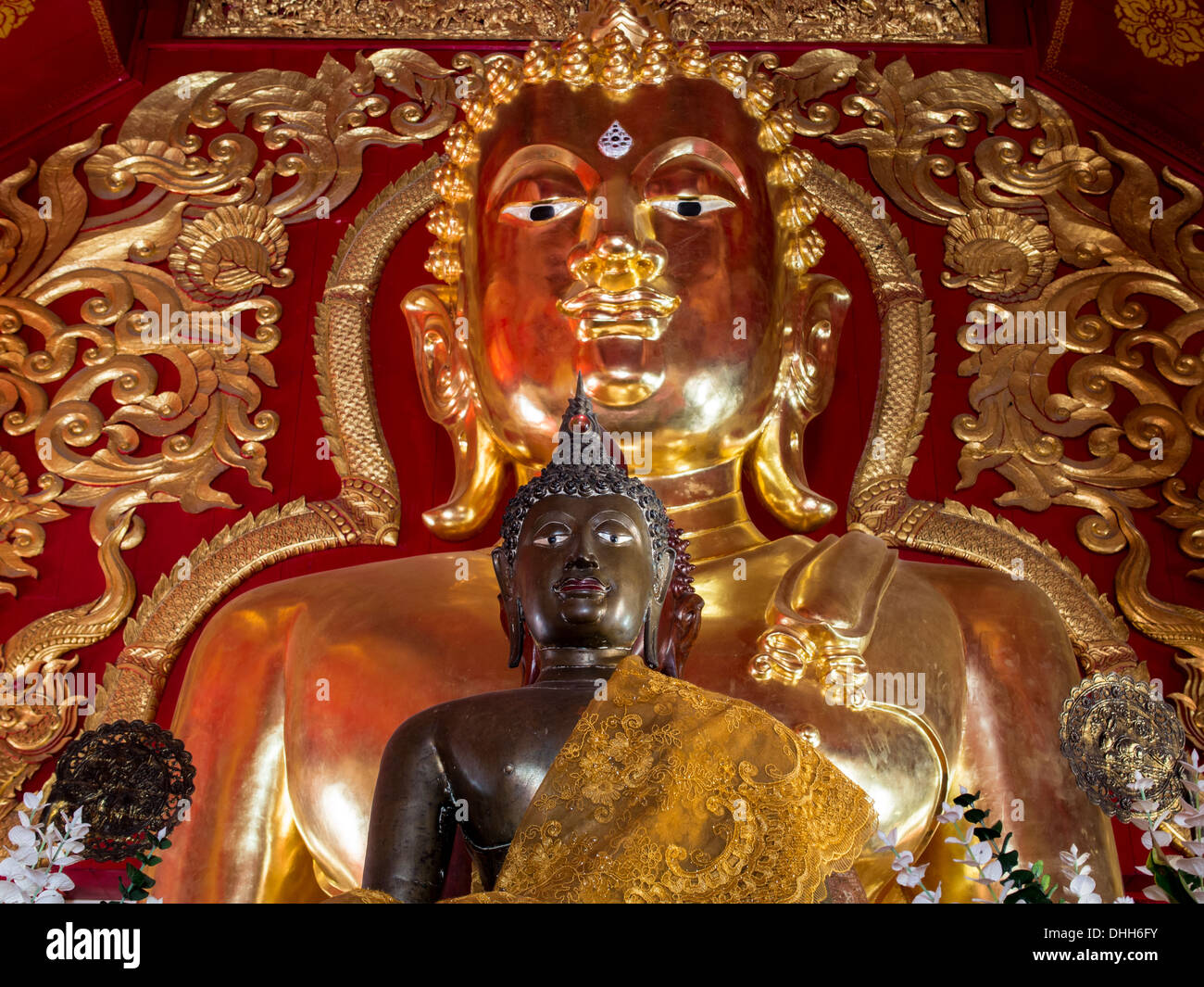 Statue di Buddha a Wat Klang Wiang, Chiang Rai Foto Stock