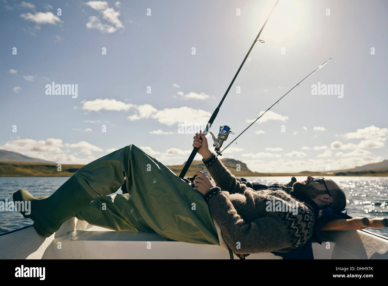 Gli uomini sul viaggio di pesca Foto Stock