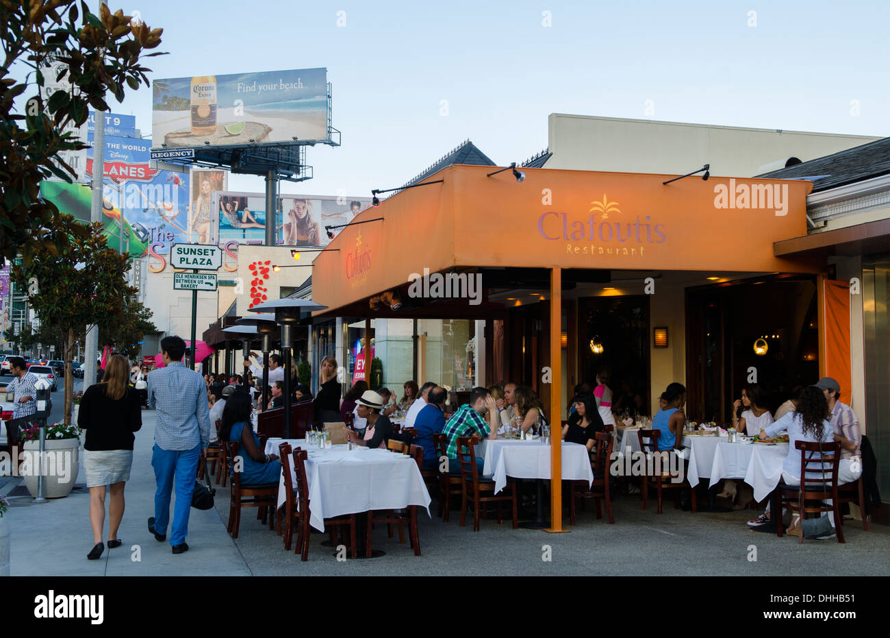 Hollywood Beverly Hills California CA famosa Sunset Blvd cenare al ristorante Clafoutis con il famoso e turisti Foto Stock