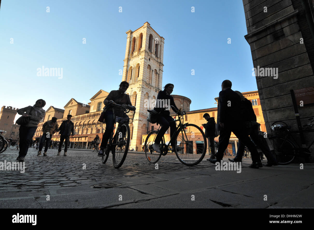 Piazza Trento e Trieste con la cattedrale di Ferrara, Emilia Romagna, Italia Foto Stock