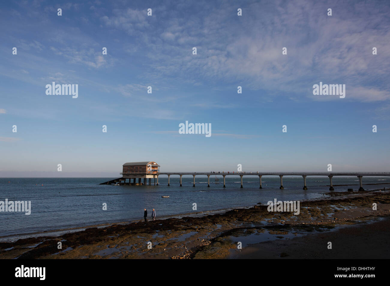Bembridge scialuppa di salvataggio station boathouse e pier sull'Isola di Wight Foto Stock