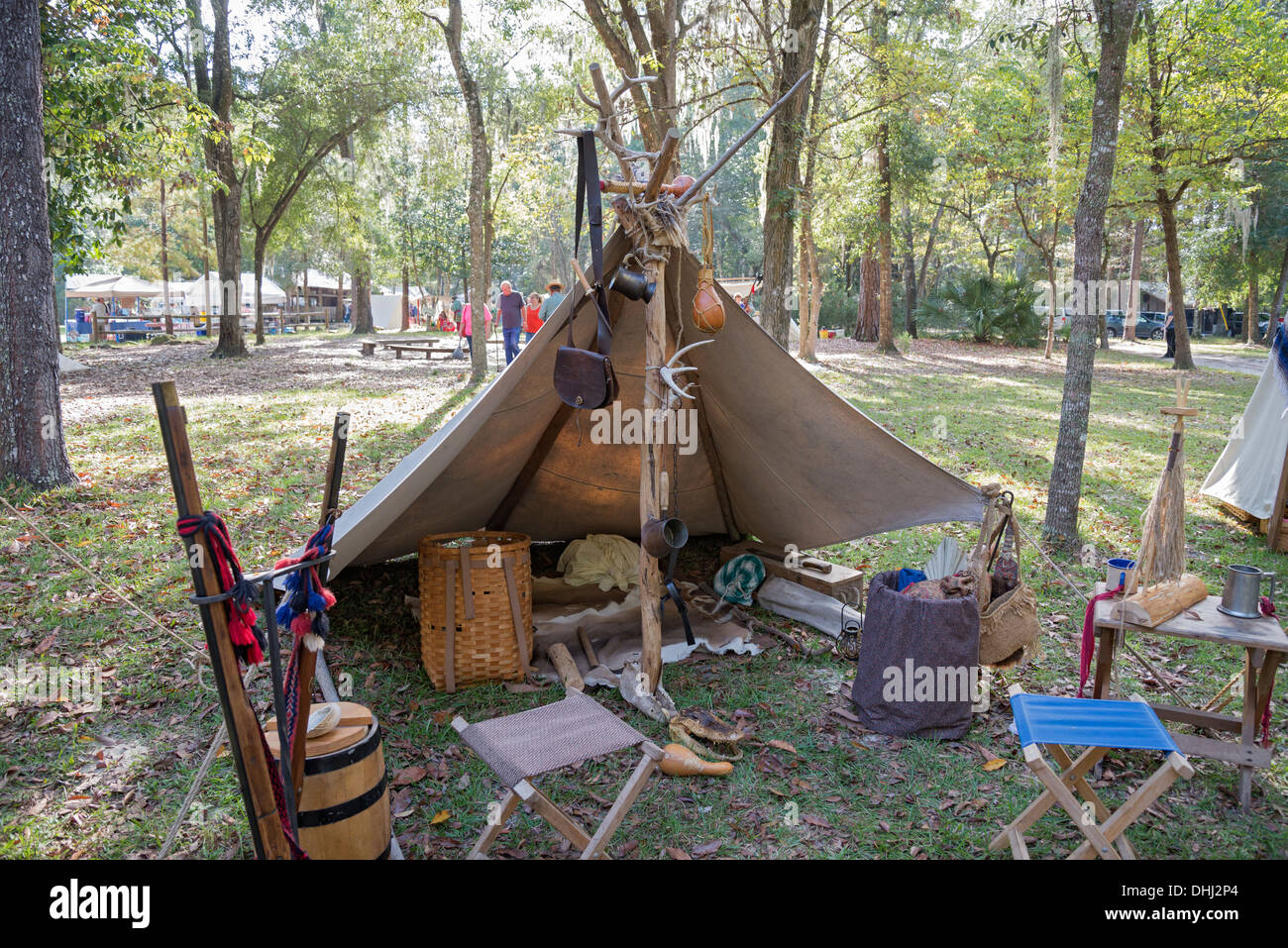 Pioneer accampamento vivente a Native American Festival di Stato Oleno Park in North Florida. Foto Stock
