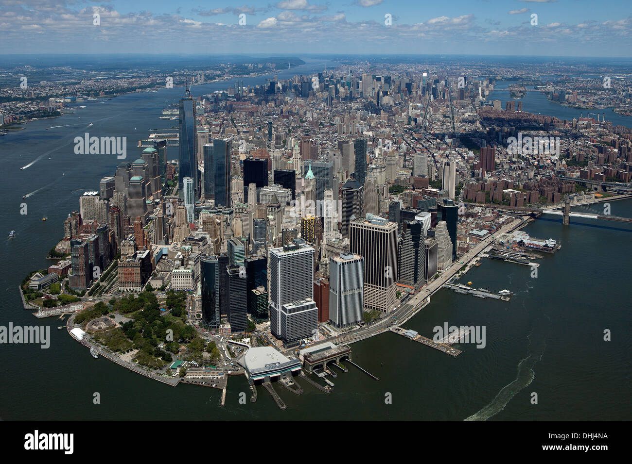 Fotografia aerea di Manhattan, a sud con il traghetto, Battery Park, New York City Foto Stock