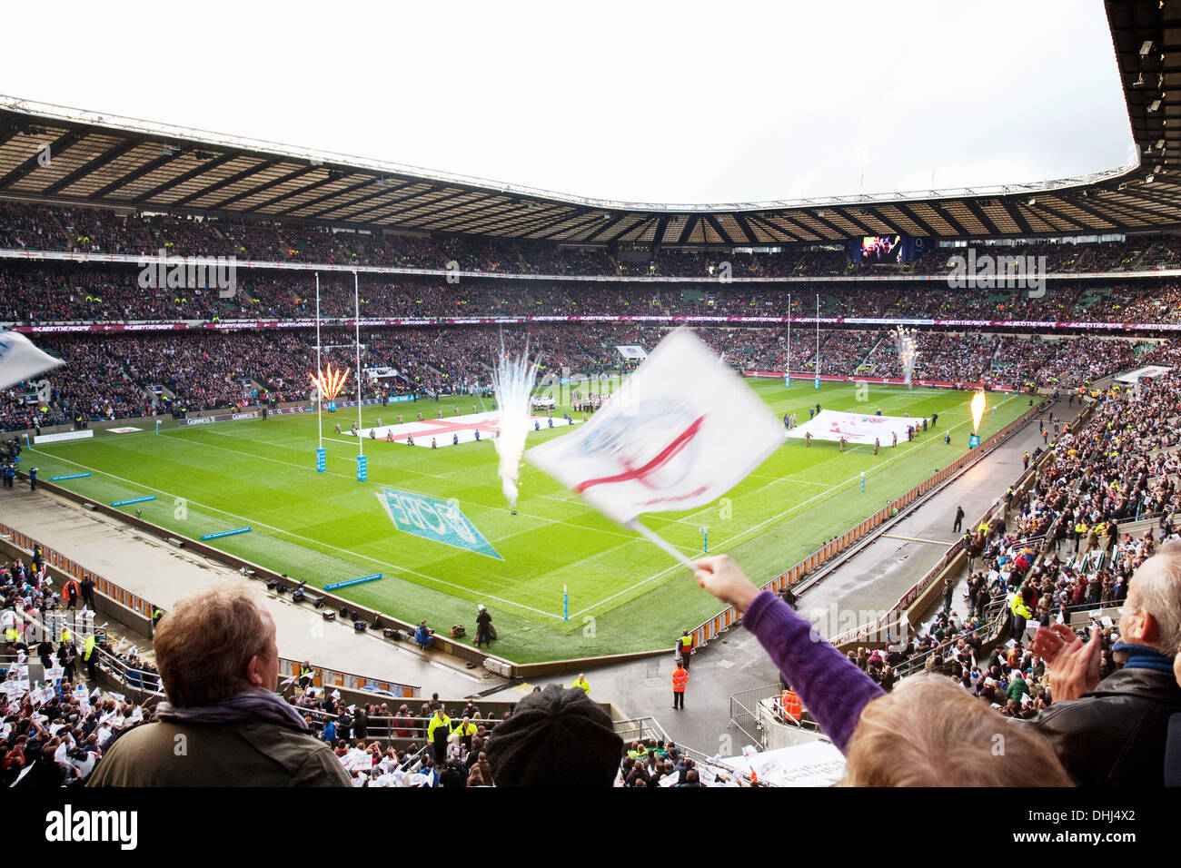 Interni dello stadio di Twickenham - tifosi di una partita internazionale di rugby tra Inghilterra e Argentina, Londra, Regno Unito Foto Stock