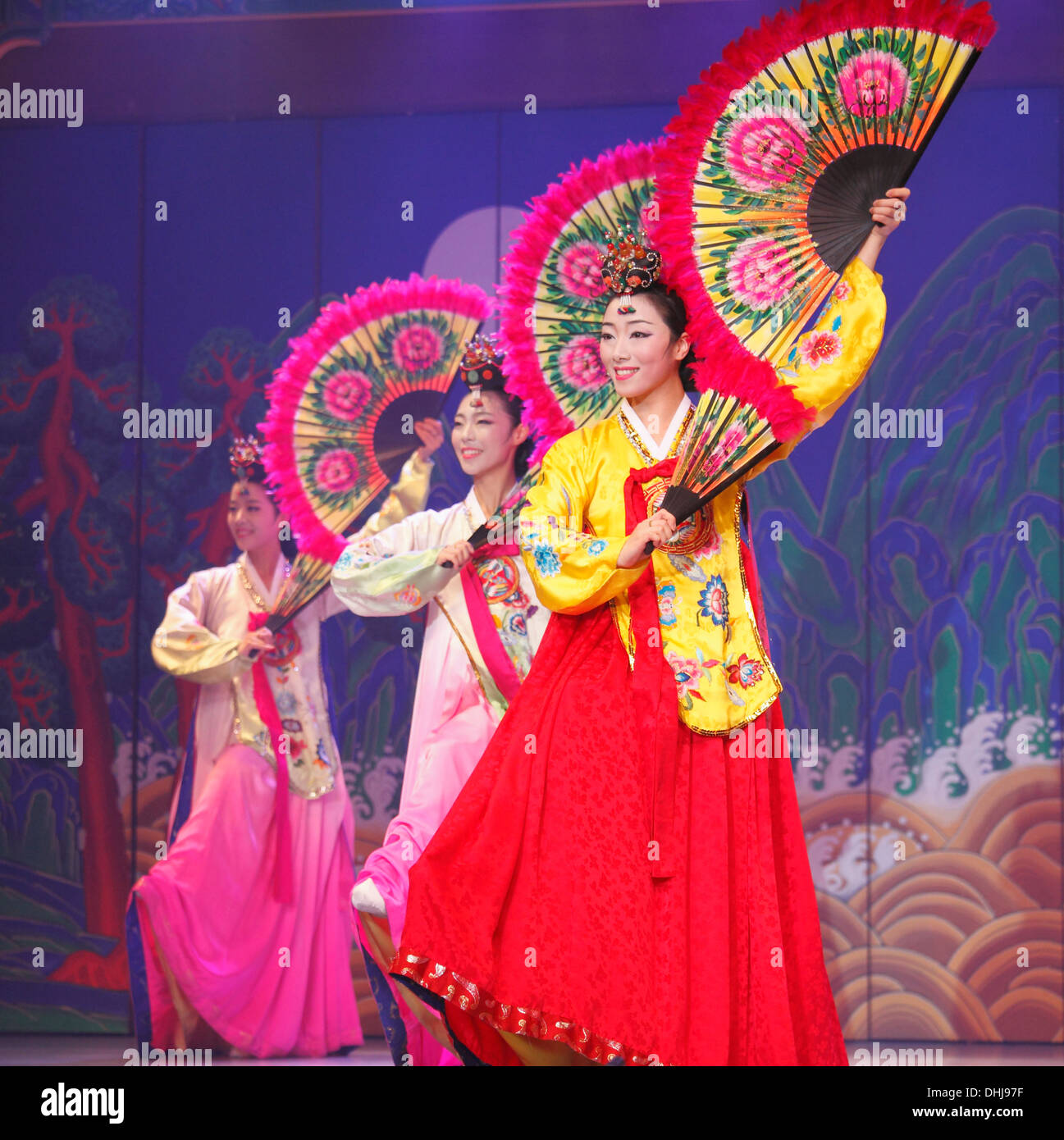 Corea del Sud, Seoul Korea House, coreano danza della ventola, Foto Stock