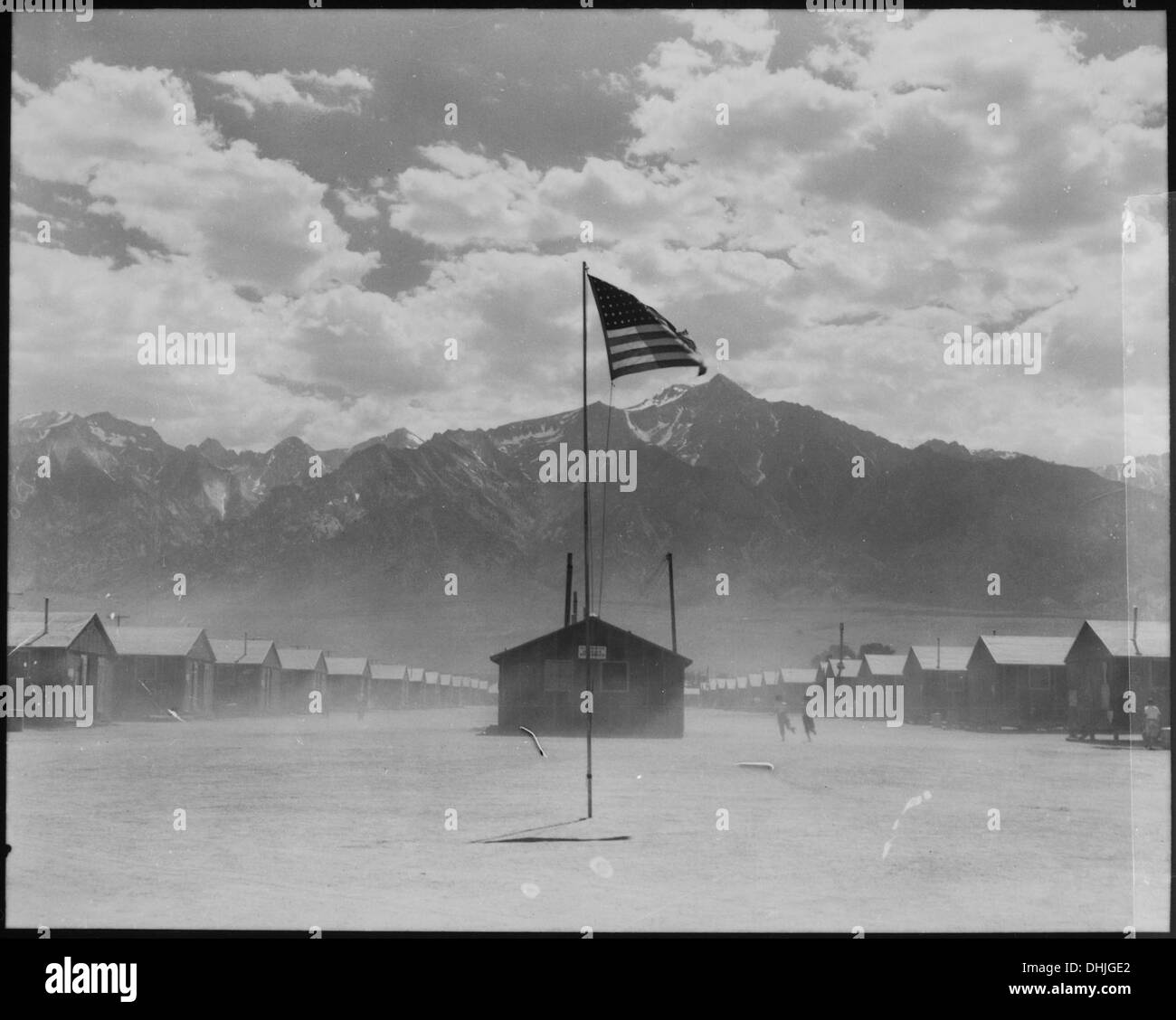 Fotografia della tempesta di polvere a Manzanar War Relocation Authority Center, 07-03-1942 539961 Foto Stock