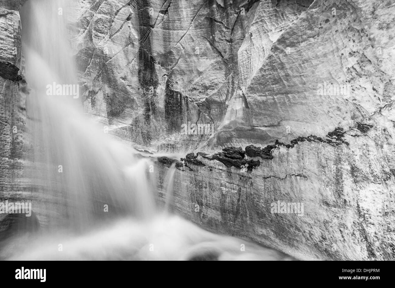Cascata in grotta Trollkirka, Norvegia Foto Stock