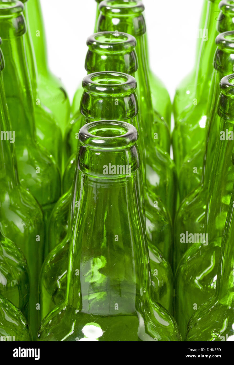 Svuotare le bottiglie di vetro Foto Stock