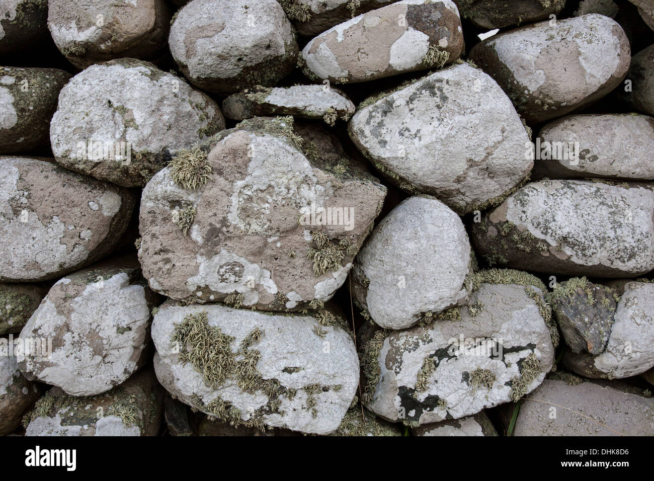 Un muro di pietra sulla corsia di Tonfanau, vicino Tywyn, Gwynedd, Galles Foto Stock