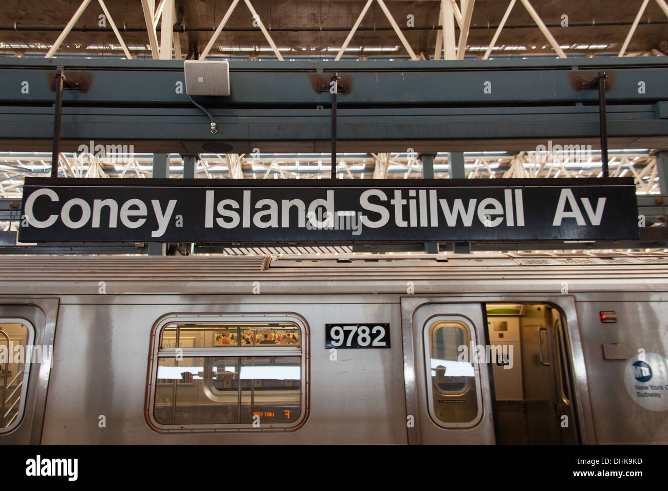 Coney Island- Stillwell Avenue stazione ferroviaria, Brooklyn, New York, Stati Uniti d'America. Foto Stock