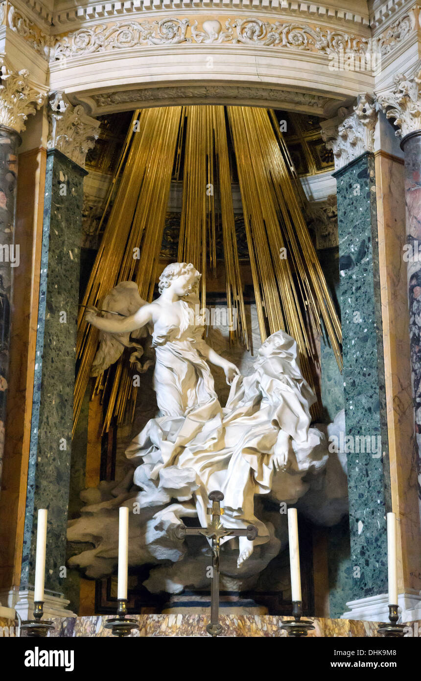 L'Estasi di Santa Teresa di Gian Lorenzo Bernini nella chiesa di Santa Maria della Vittoria L'Estasi di Santa Teresa di Gian Lorenzo Bernini nella chiesa di Santa Maria della Vittoria