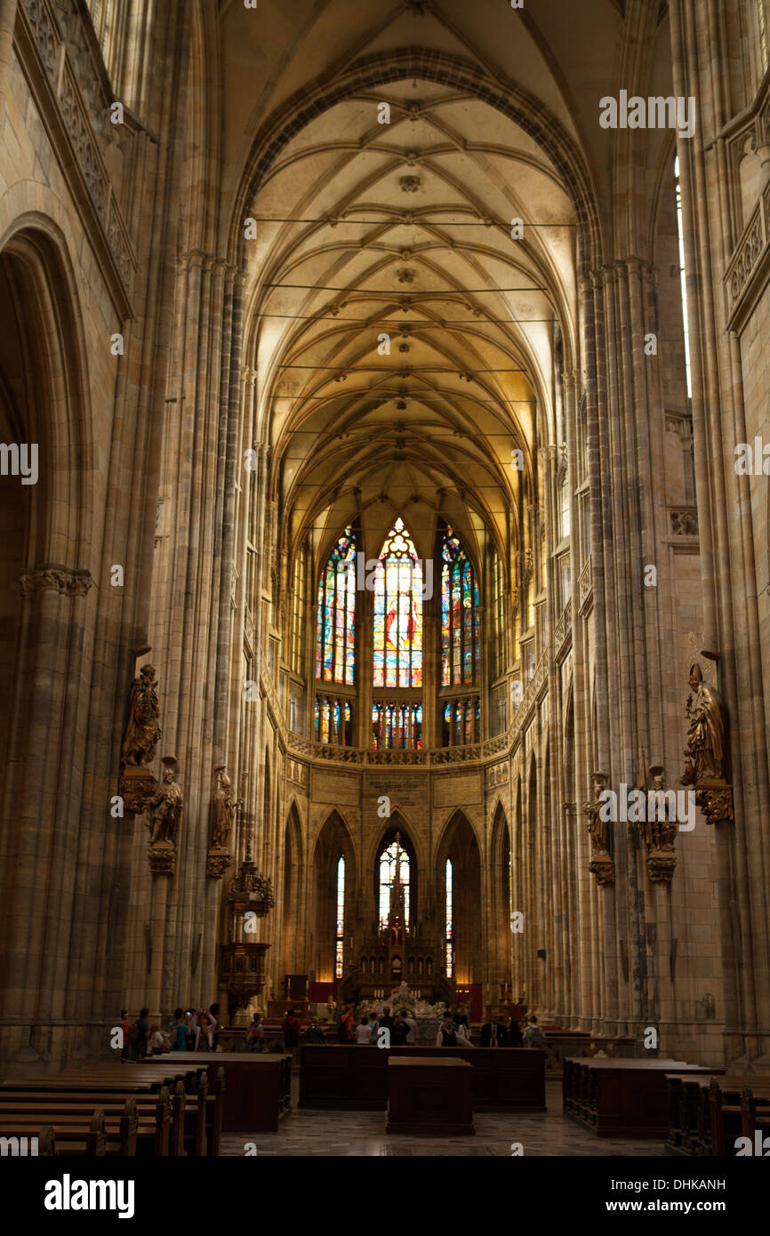 Gli interni della Cattedrale Metropolitana di San Vito a Praga. Questa cattedrale è un importante esempio di architettura gotica. Foto Stock