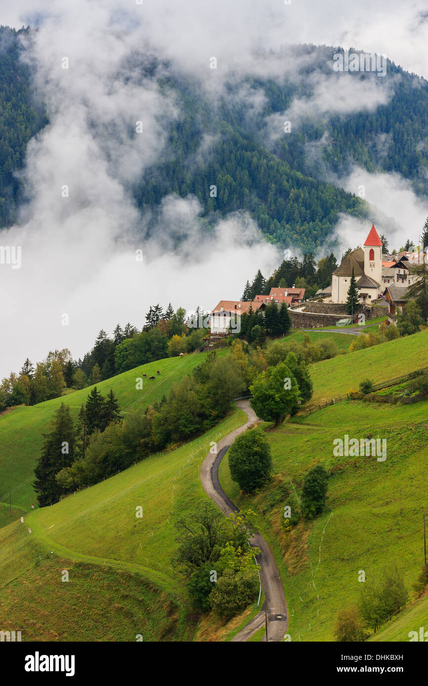Eores appartiene al comunale della città di Bressanone (Bressanone) e si trova a 15 km dalla città nel nord Italia Foto Stock