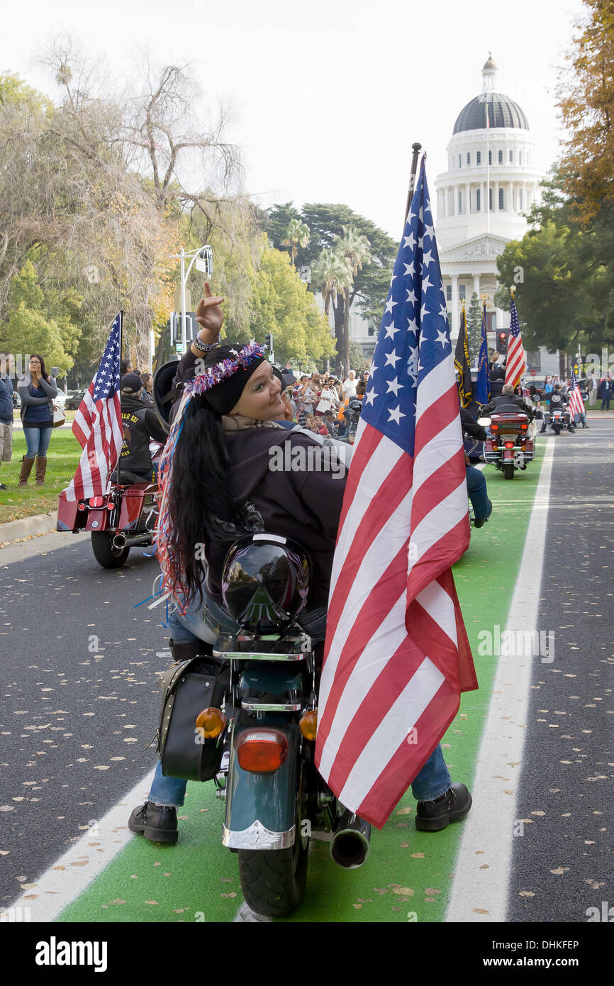 Sacramento, California, Stati Uniti d'America. 11 novembre 2013. Veterani parata del giorno del credito di Sacramento: Chris Aschenbrener/Alamy Live News Foto Stock