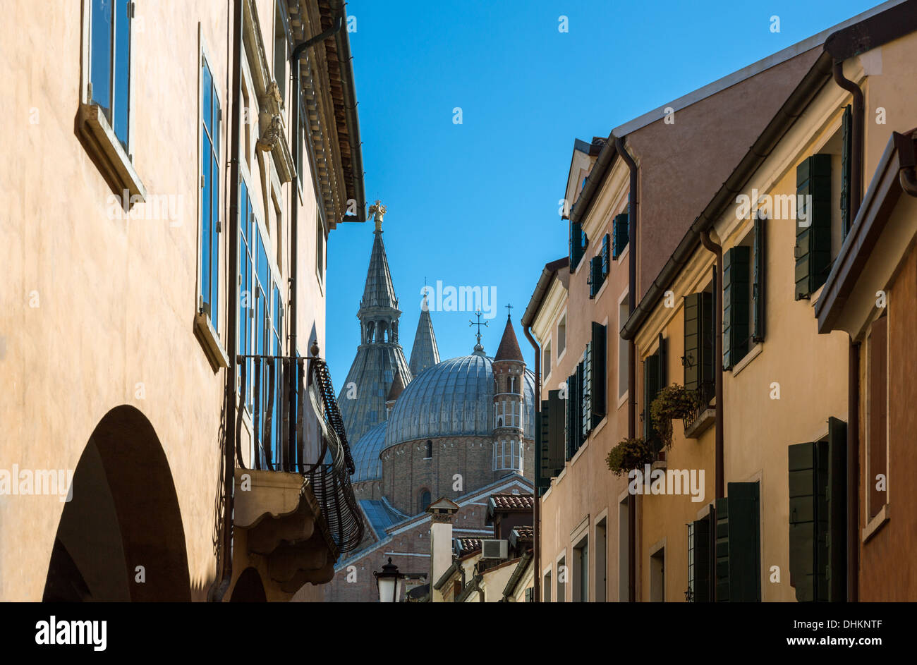 Veneto, Padova, completamente case colorate di via Cappelli nel vecchio  centro della città Foto stock - Alamy