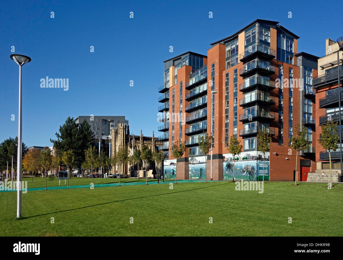 Il Customs House Quay Giardini Pubblici miglioramenti Realm regime lungo il fiume Clyde nella zona centrale di Glasgow Scozia Scotland Foto Stock