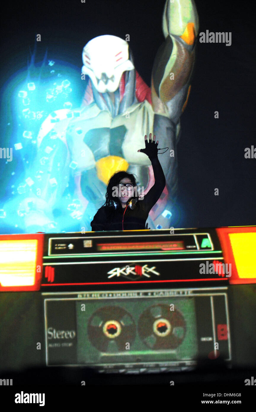 Skrillex eseguendo il suo esaurito mostrano la Heineken Music Hall e Amsterdam Olanda - 28.04.12 Foto Stock