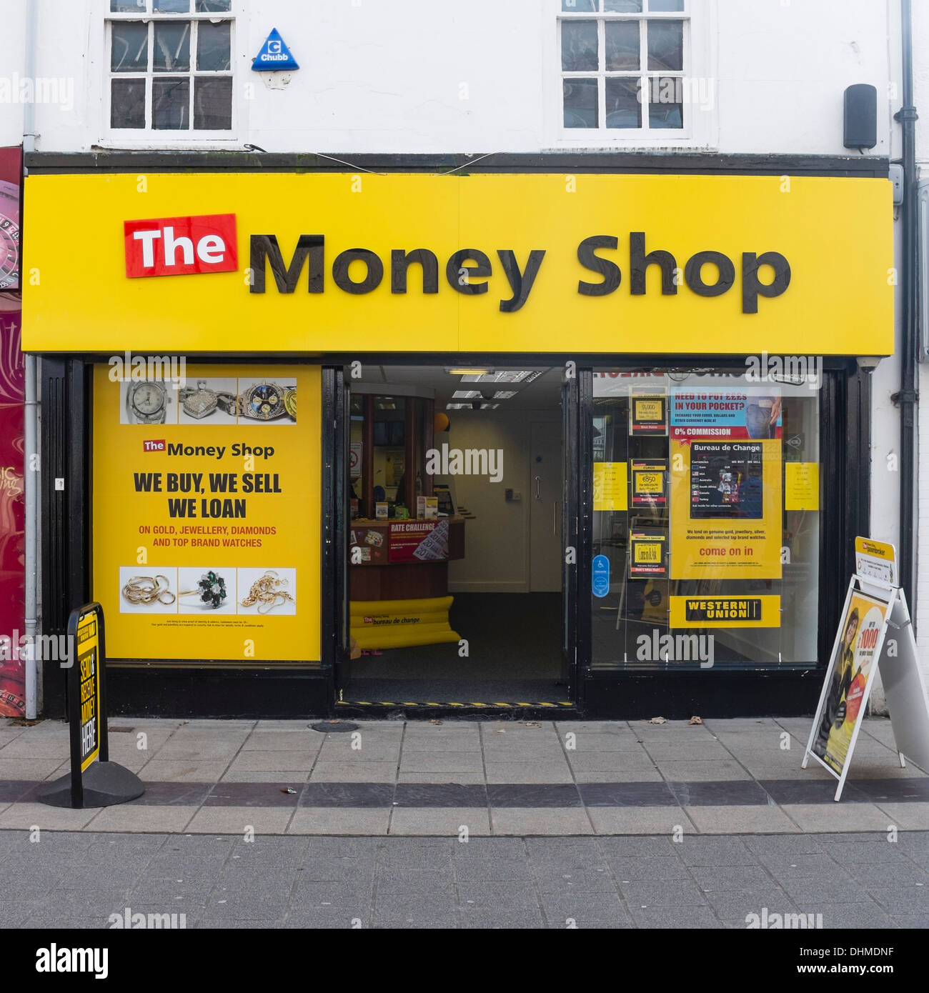 Il denaro Shop pawnbroker, Bangor city centre, Gwynedd North Wales UK Foto Stock