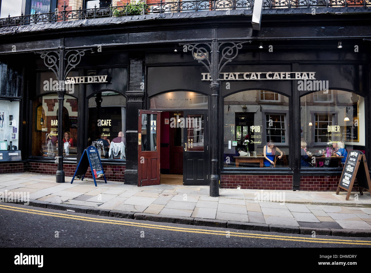 Il Fat Cat cafe bar, Bangor city centre, Gwynedd North Wales UK Foto Stock