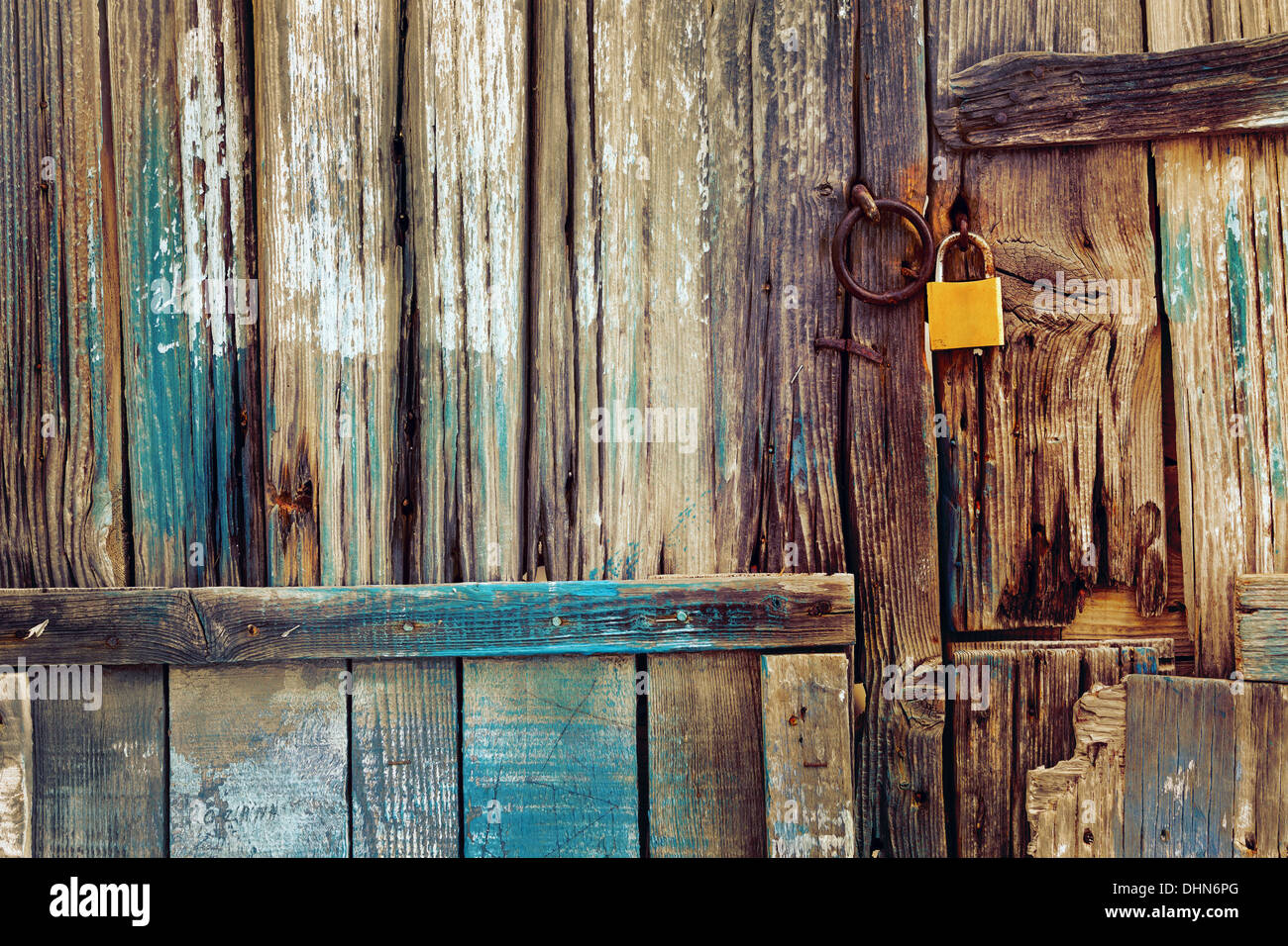 Vecchia porta di legno con serratura Foto Stock