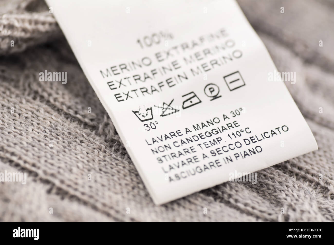 Lavanderia simboli sui vestiti di lana Foto Stock