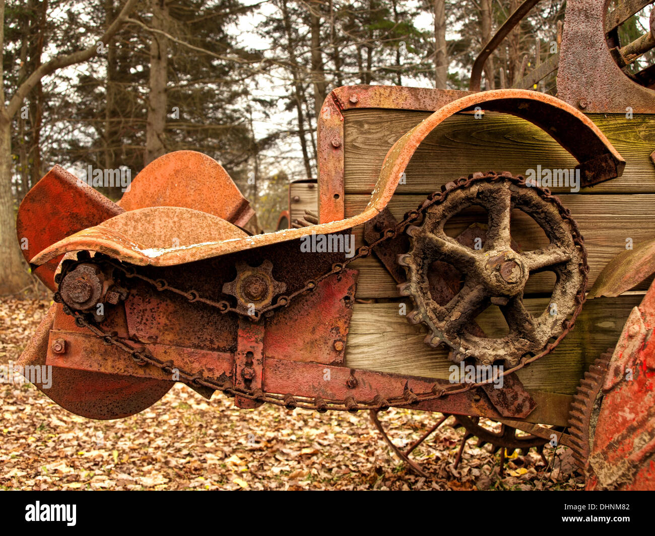 Close-up di un vecchio aratro e meccanica Foto Stock