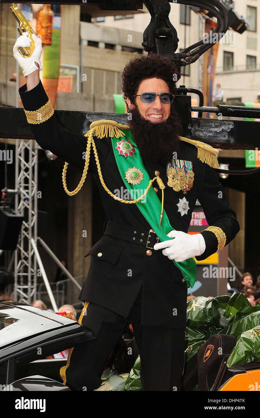 Sacha Baron Cohen in UK premiere del film "Il dittatore' alla Royal Festival Hall di Londra, Inghilterra - 10.05.12 Foto Stock