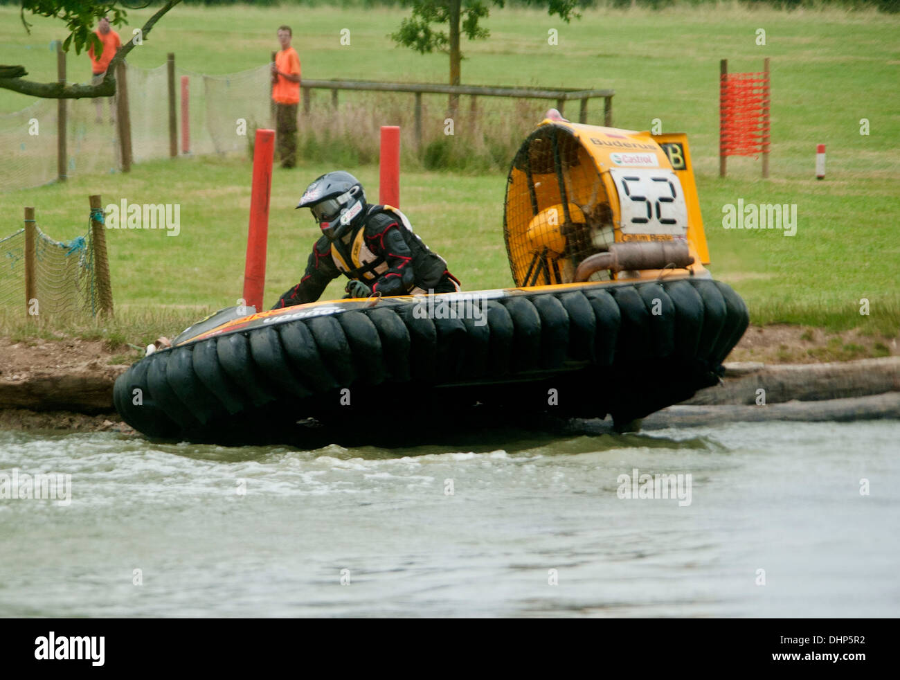 British Hovercraft Racing Championship crash gara sport Claydon House Buckinghamshire Foto Stock