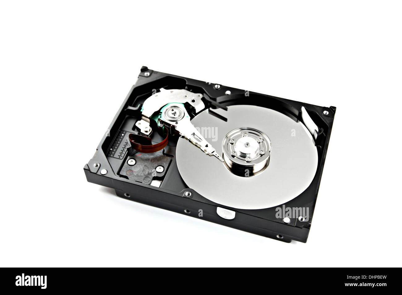 Unità disco rigido per memorizzare dati posto a sinistra su sfondo bianco. Foto Stock