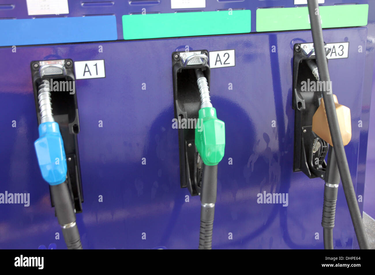 La foto nella stazione di gas e attrezzature di rifornimento. Foto Stock