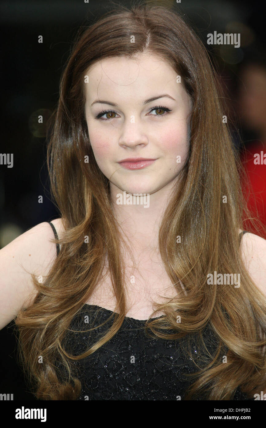 Izzy Meikle-Small Premiere mondiale di neve bianca e la Huntsman tenutasi presso l'Impero e l'Odeon - arrivi a Londra, Inghilterra - 14.05.12 Foto Stock