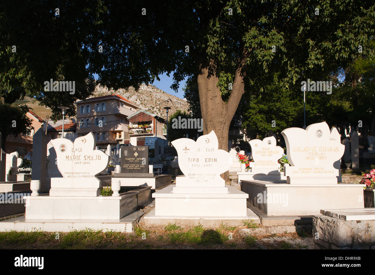 Cimitero musulmano, città vecchia, dal lato est, Mostar, Bosnia e Erzegovina, europa Foto Stock