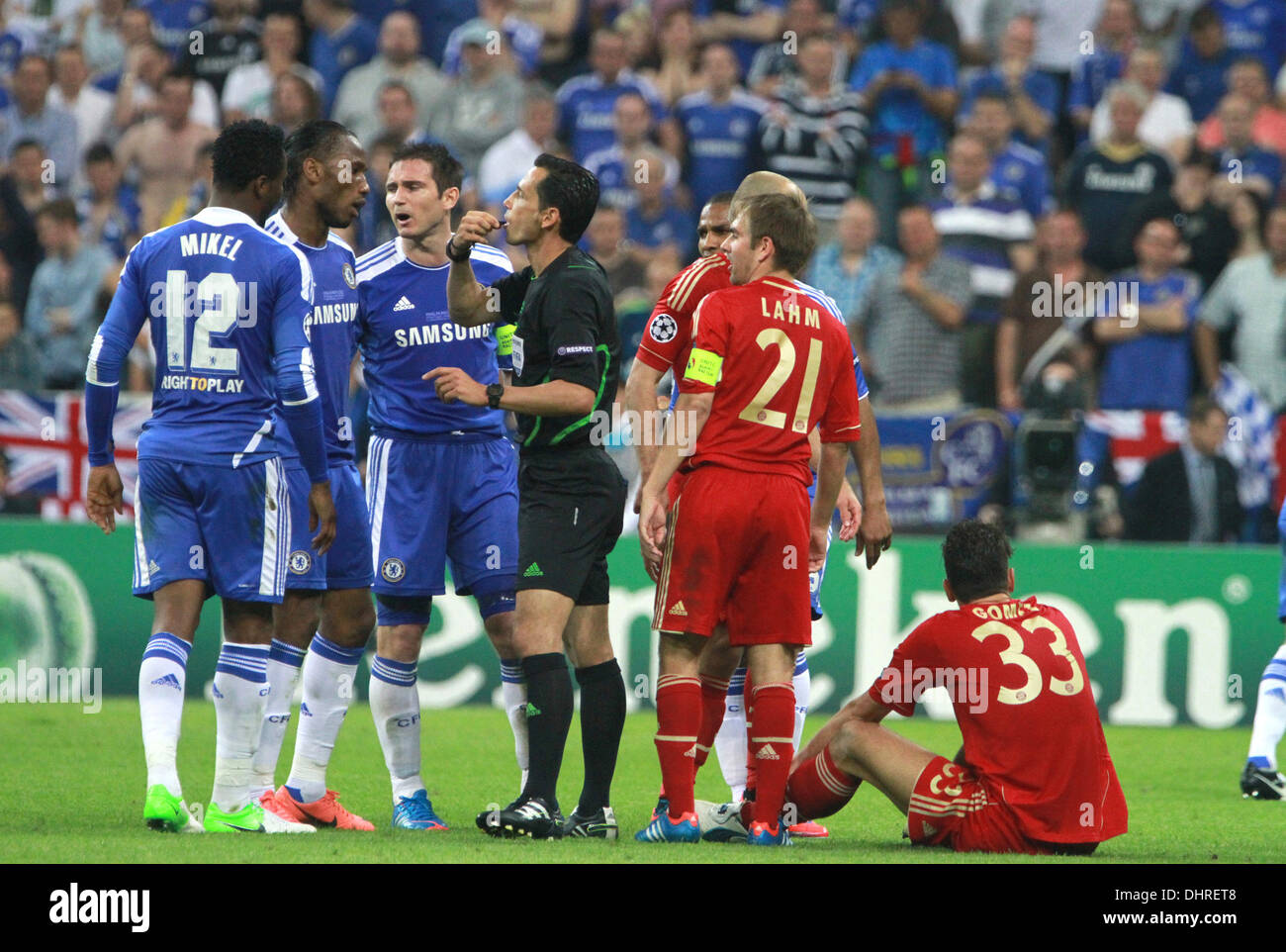 Didier Drogba, Frank Lampard e John Obi Mikel il 2012 finale di UEFA Champions League match tra Chelsea e Bayern Monaco presso lo stadio Allianz Arena di Monaco di Baviera, Germania - 19.05.12 Foto Stock