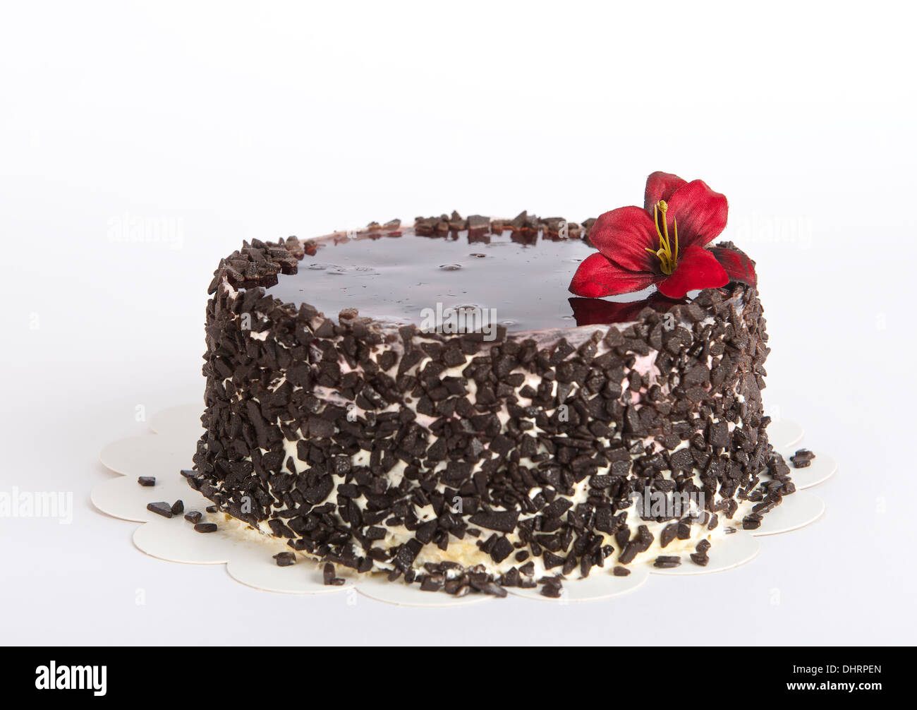 Torta di compleanno su un bianco di sfocatura dello sfondo caldo, torta, buon compleanno, dono del sudore Foto Stock