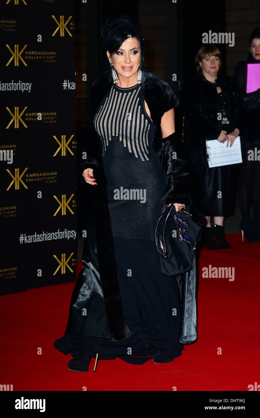 Londra REGNO UNITO 14 Nov 2013 : Nancy dell'olio assiste la parte del lancio per la Kardashian Kollection per Lipsy presso il Museo di Storia Naturale di Londra. Credito: Vedere Li/Alamy Live News Foto Stock