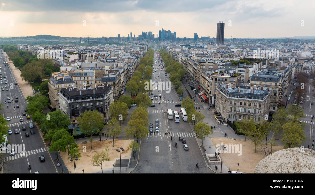 Lo skyline di Parigi, Francia shot dall'Arc de Triomphe. Foto Stock