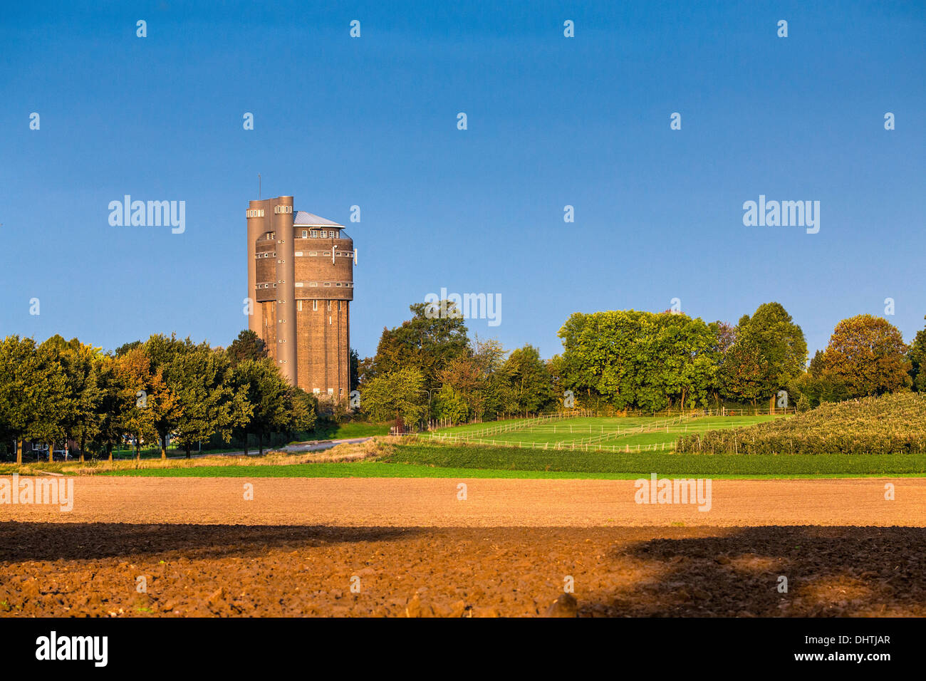 Paesi Bassi, Schimmert, Water Tower chiamato il gigante, De Reus, costruito stile di Amsterdamse School Foto Stock