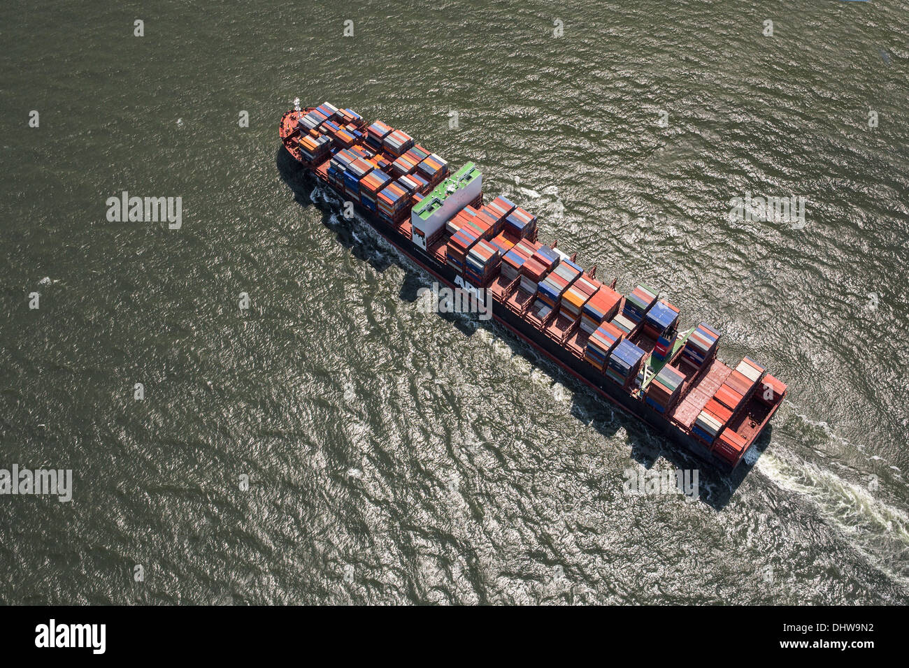 Paesi Bassi, Rotterdam, porta container provenienti dal Mare del Nord. Antenna Foto Stock