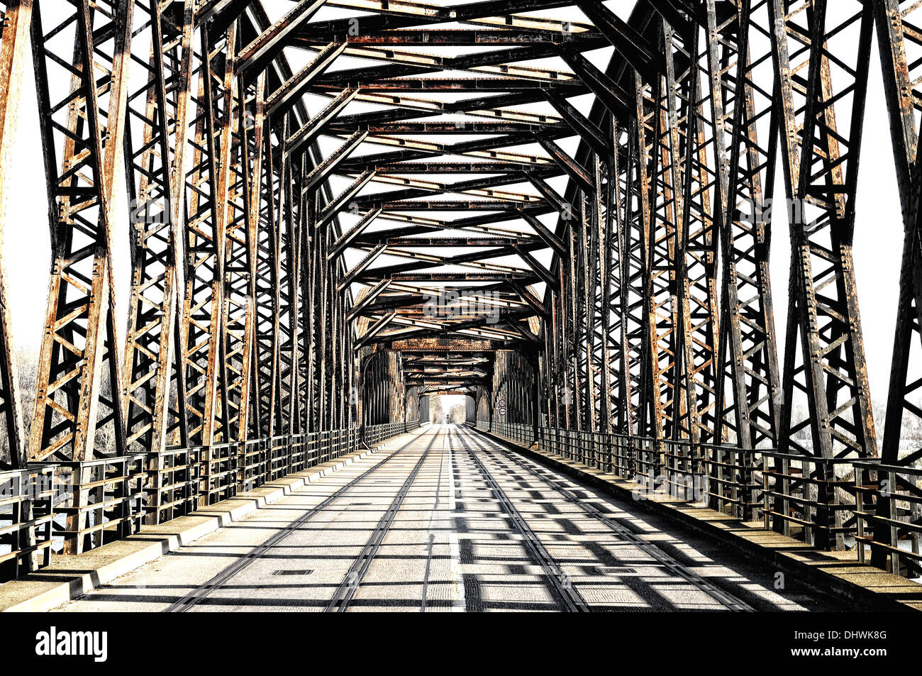 Il vecchio ponte ferroviario Foto Stock