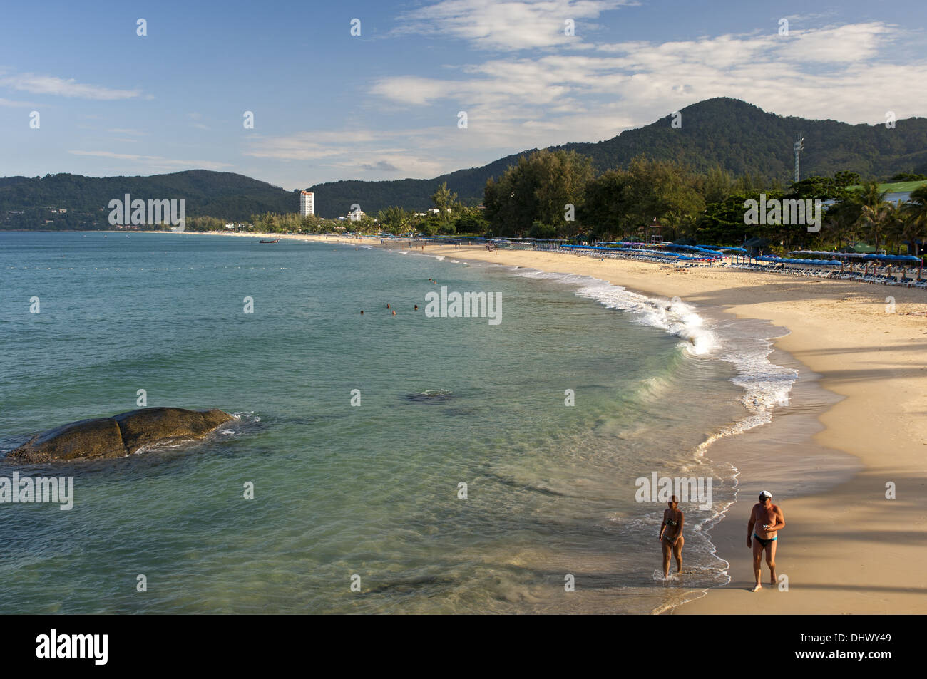 Karon Beach sull'isola di Phuket, Tailandia Foto Stock