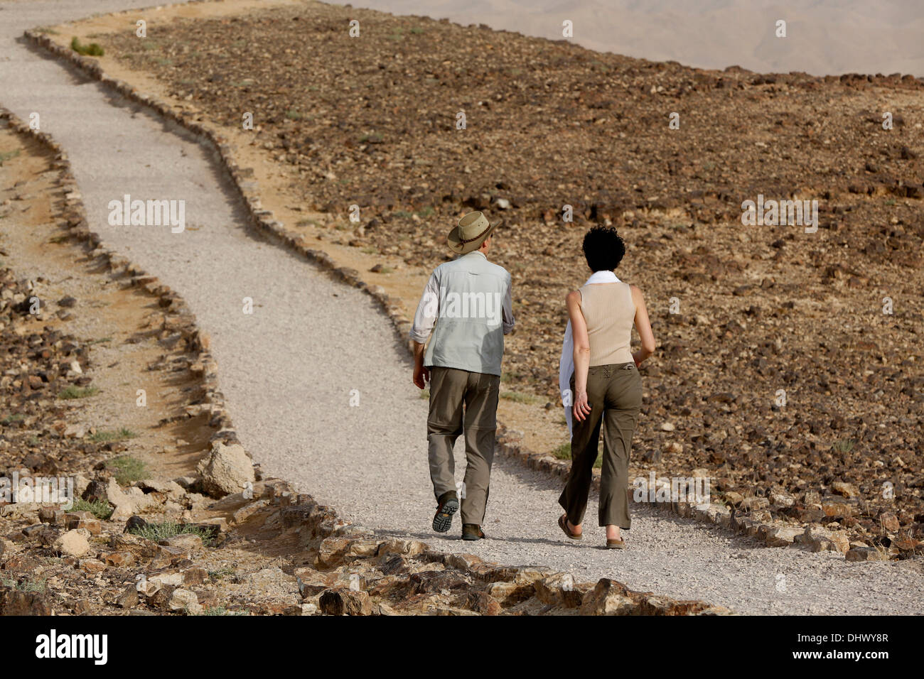Pellegrinaggio in Terra Santa. Pellegrini nel deserto della Giudea. Foto Stock
