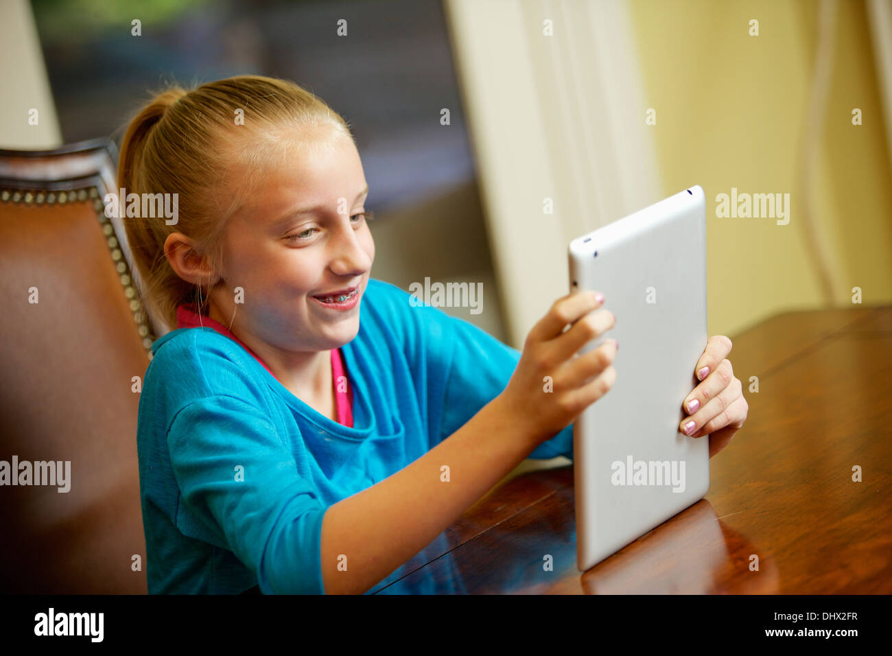 I bambini utilizzando la tecnologia Foto Stock