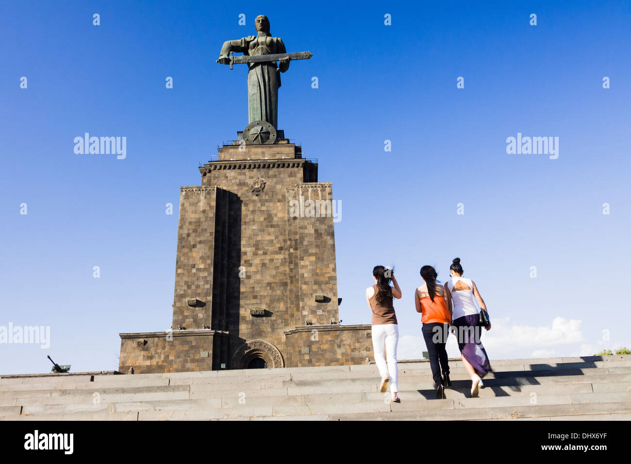 Grande Madre Armenia statua e museo militare presso il Parco della Vittoria, Yerevan, Armenia Foto Stock