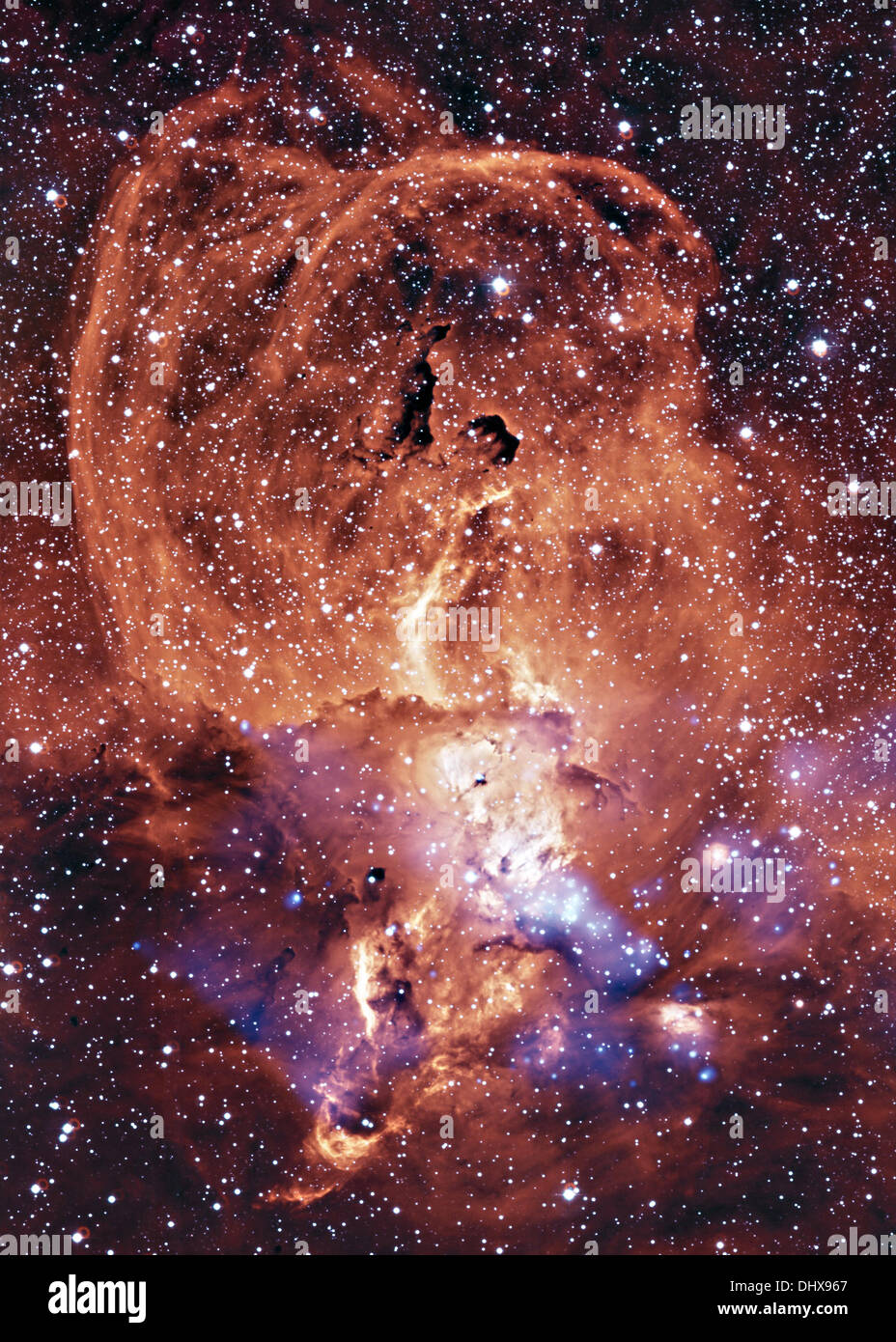 Chandra space telescope visualizza una regione di gas incandescenti in Sagittario braccio della Via Lattea conosciuta come NGC 3576 situato circa 9 mila anni luce dalla Terra. Tali nebulas presente un tableau del dramma della evoluzione di stelle massicce, dalla formazione in vaste nuvole scure, loro relativamente breve vita e la eventuale distruzione in esplosione di supernovae Novembre 15, 2013. Credito: Planetpix/Alamy Live News Foto Stock