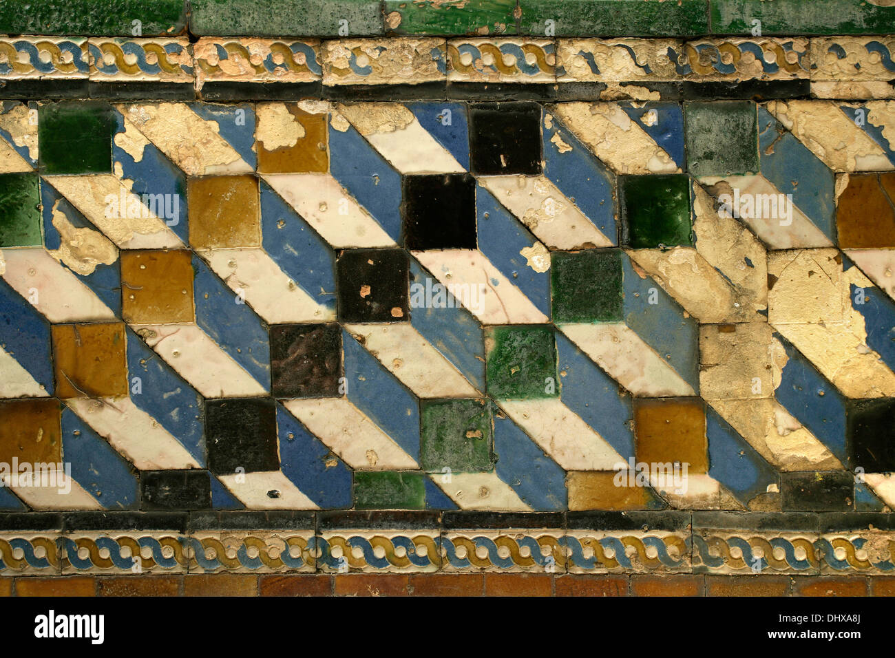 Mosaici di piastrelle nel Real Alcazar di Siviglia Spagna. L'Alcázar di Siviglia o Royal Alcazars di Siviglia". Foto Stock