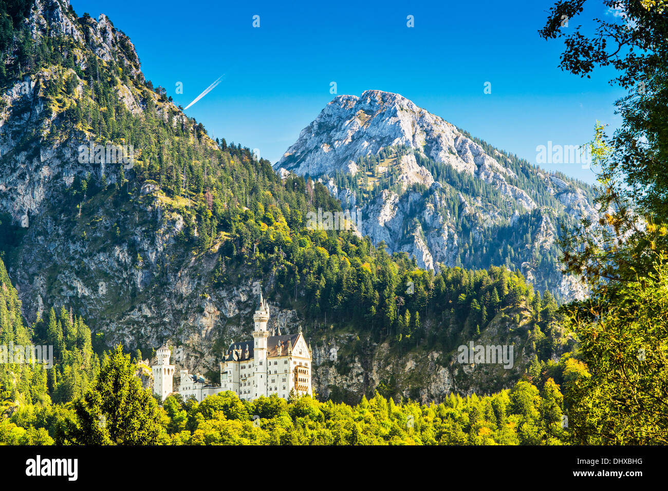 Il Castello di Neuschwanstein nelle alpi bavaresi della Germania. Foto Stock