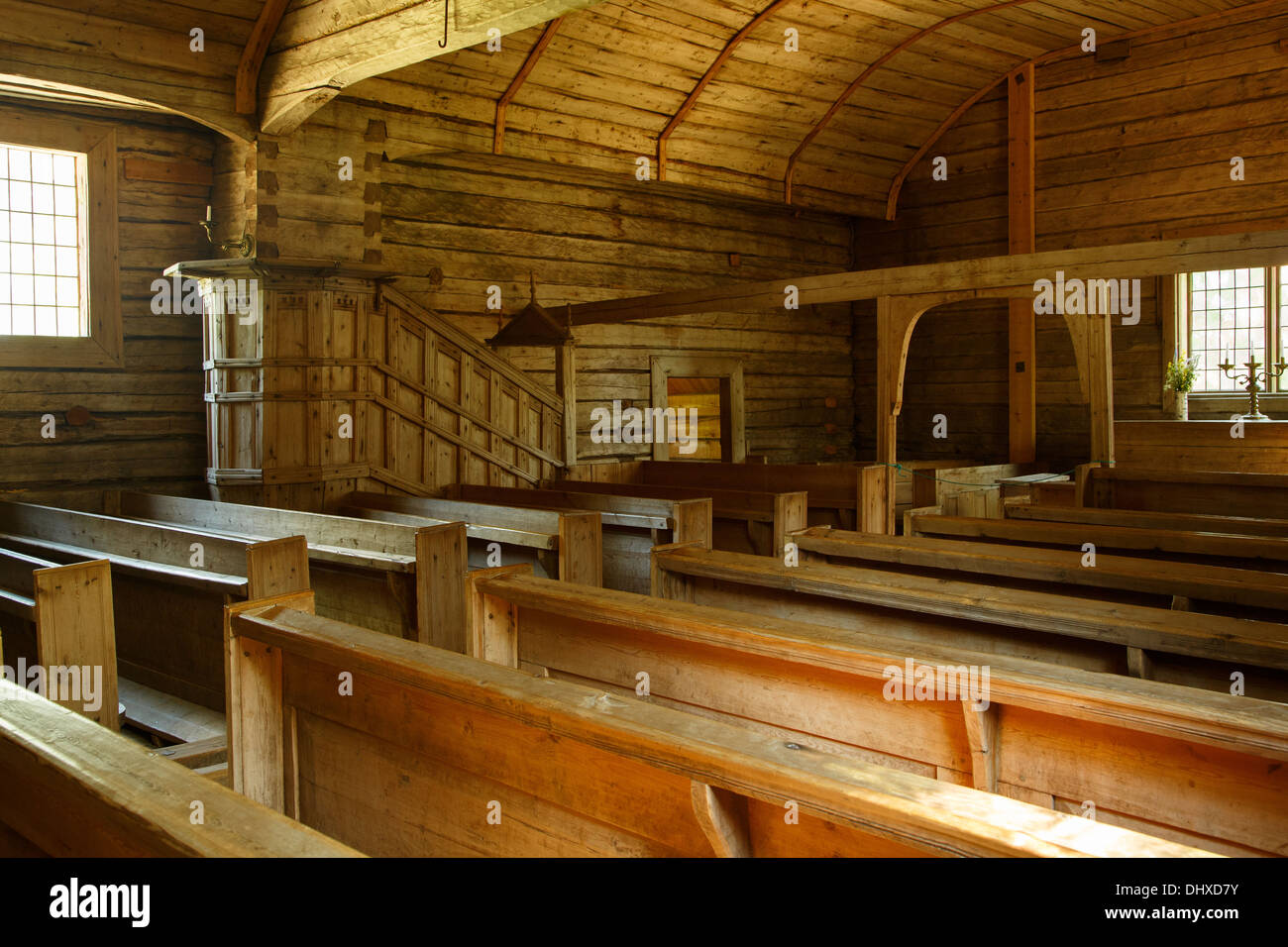 Il 'Lapp Chiesa' di Sodankylä è uno della Finlandia più antiche chiese di legno. È stato costruito di tronchi da lavoro locale nel 1689. Foto Stock