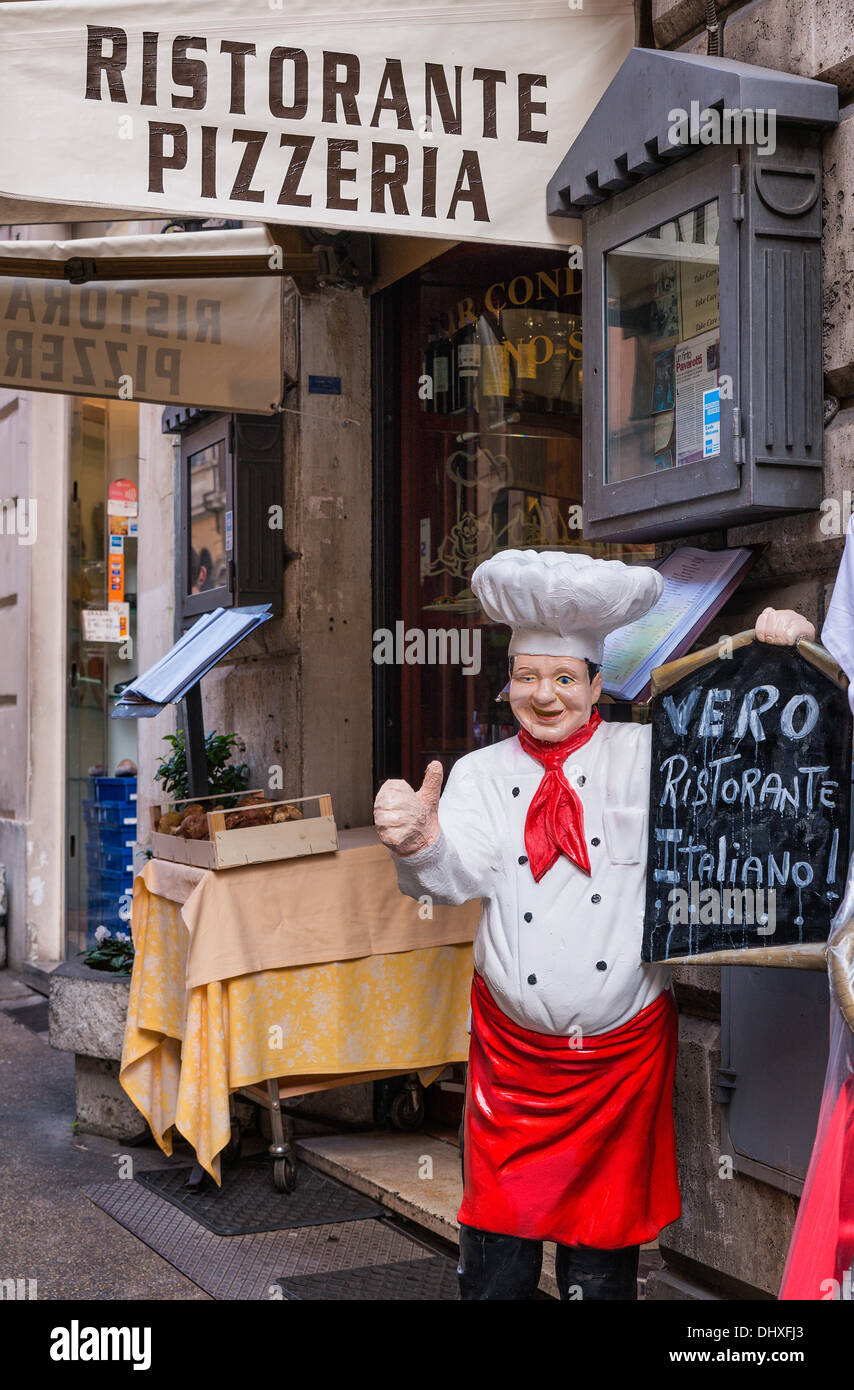 Esterno di un ristorante Italiano, Roma, Italia Foto Stock