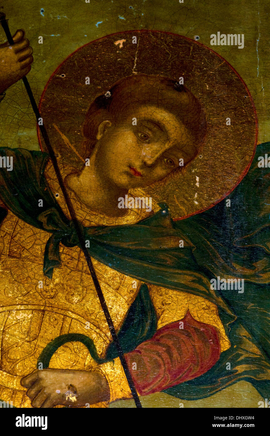 Icona di San Giorgio in oro e verde in bilico con la lancia in mano in Sevlievo Chiesa Ortodossa di Bulgaria. Arte religiosa Foto Stock