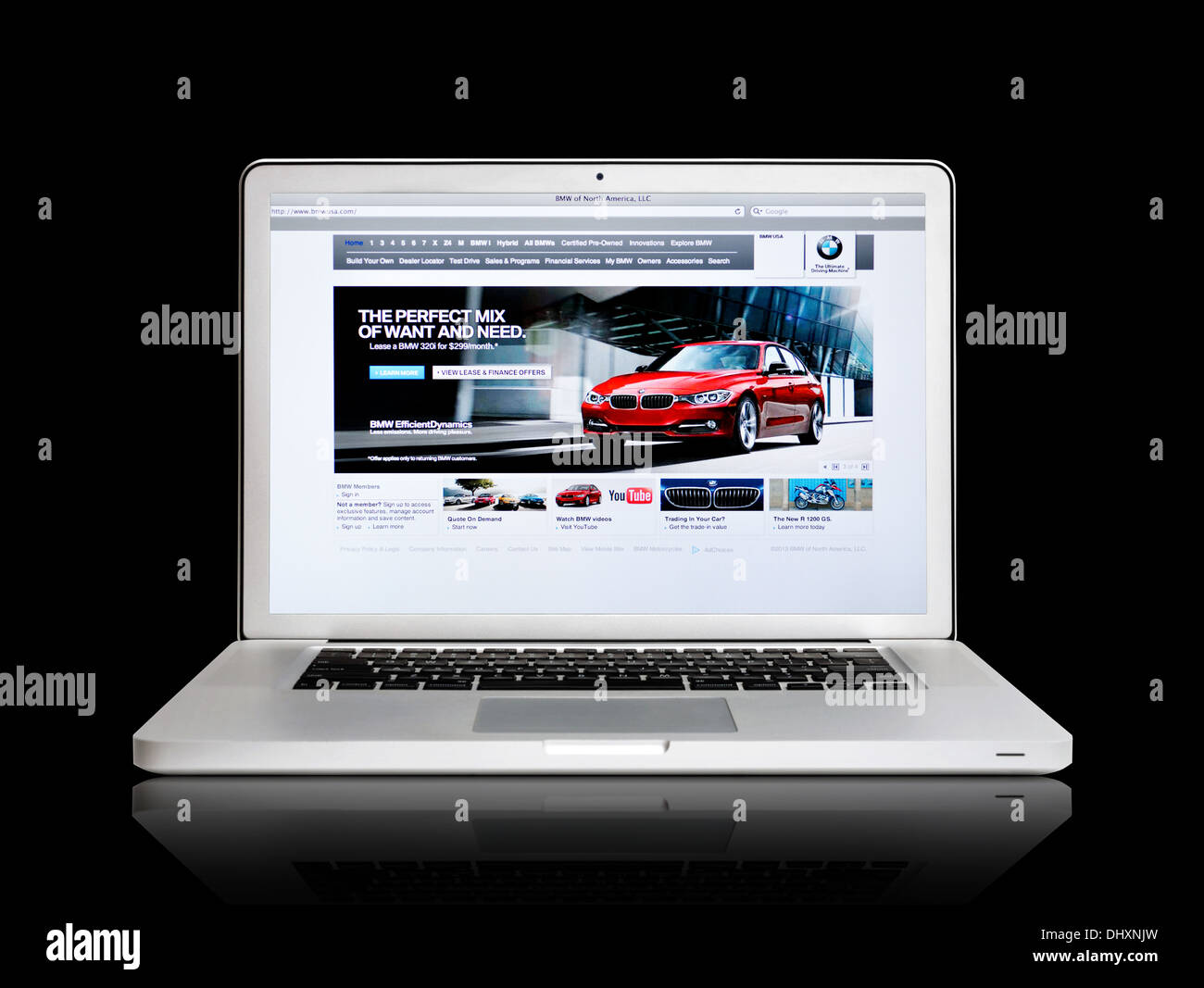 BMW la casa automobilistica tedesca sito web su uno schermo del notebook Foto Stock